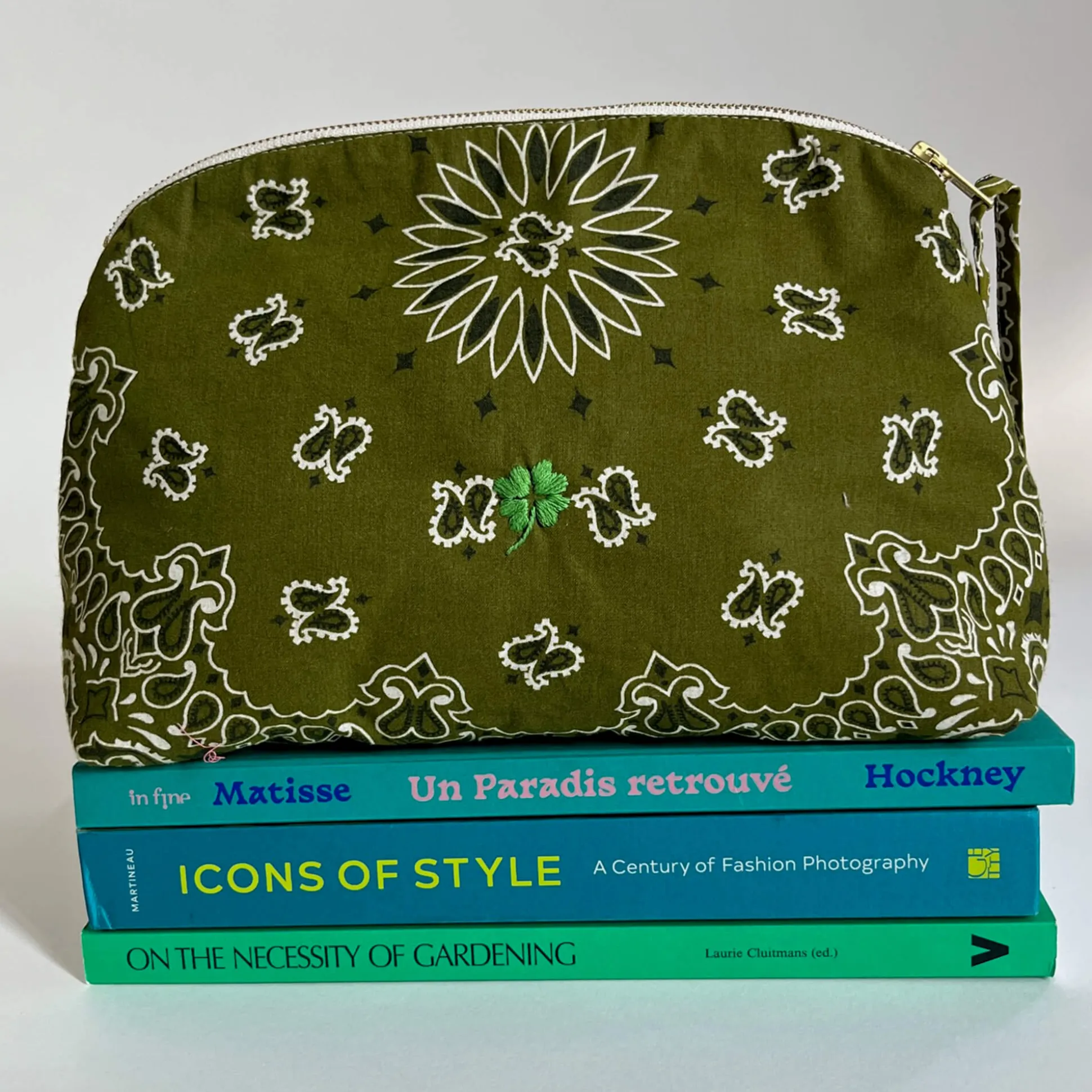 Grande Trousse de Toilette