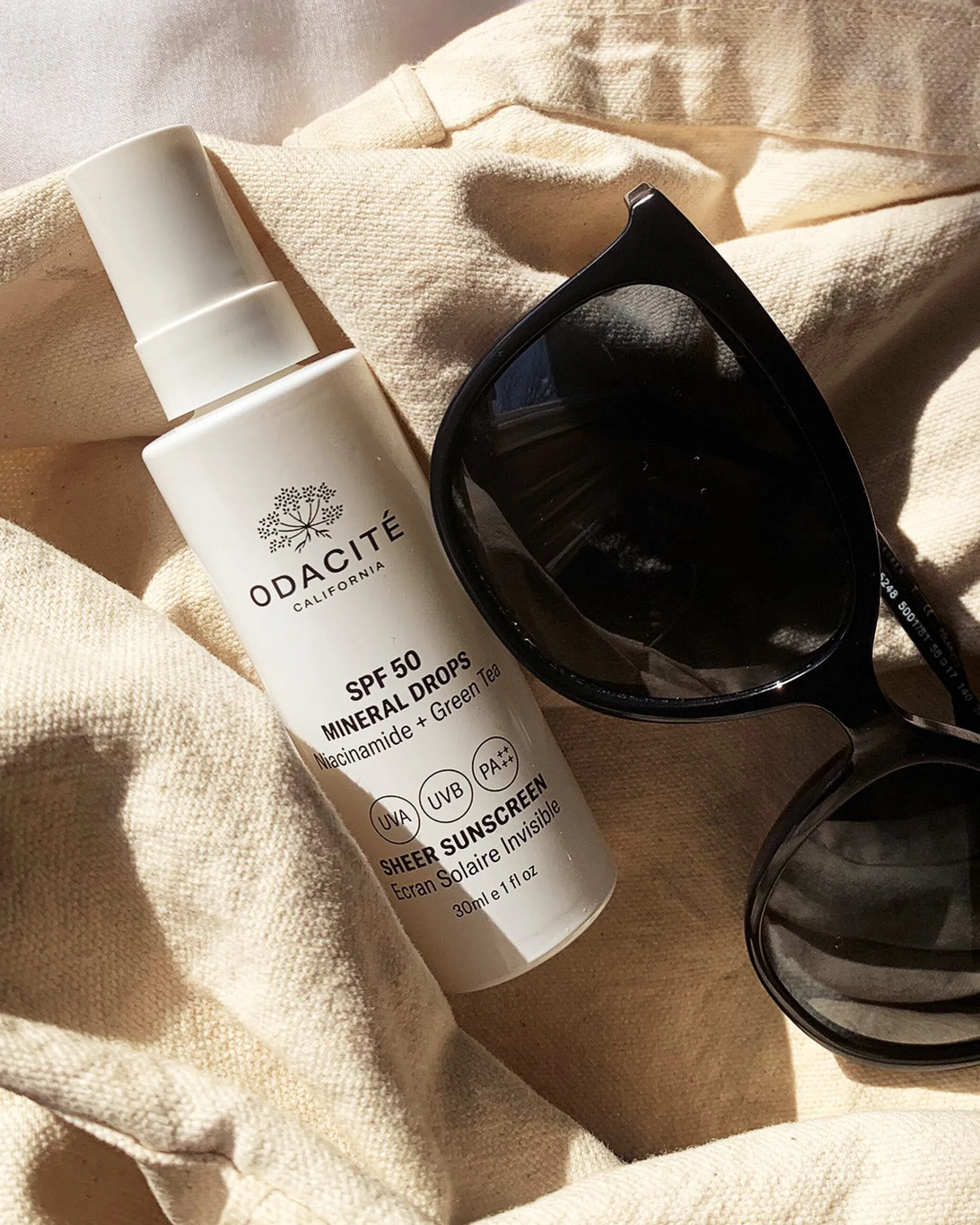 SPF50 Mineral Drops Niacinamide + Green Tea Écran Solaire Invisible