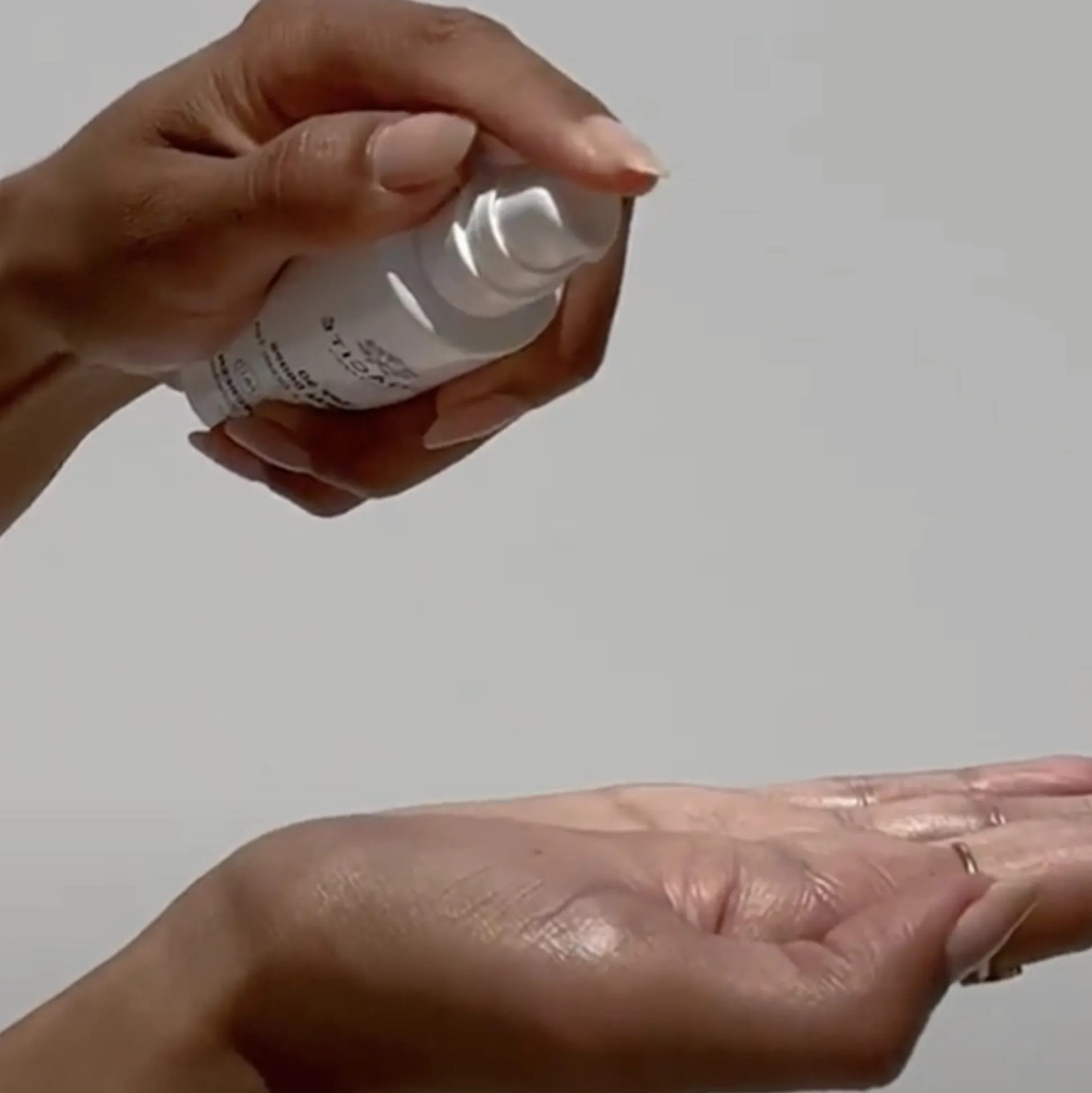 SPF50 Mineral Drops Niacinamide + Green Tea Écran Solaire Invisible